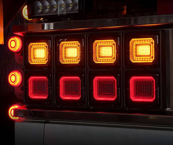 Feu Arrière carré FOR9T Illusion sur pare choc camion Recul / Antibrouillard 10-40V